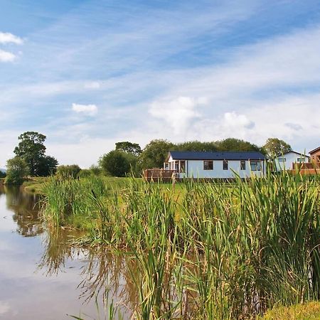 Wigmore Lakes Lodges Cardeston Exterior foto